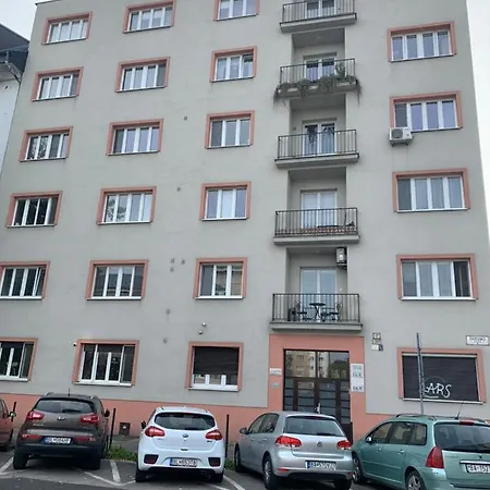 Apartmany Bratislava Apartment *