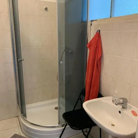 布拉迪斯拉华公寓酒店 公寓 *